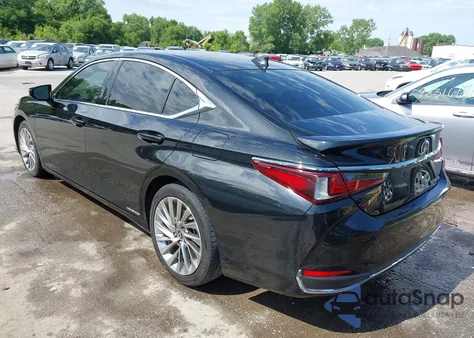 2019 Lexus Es 300H Luxury/Ultra Luxury z USA, uszkodzony, nr VIN JTHB21B10K2007177